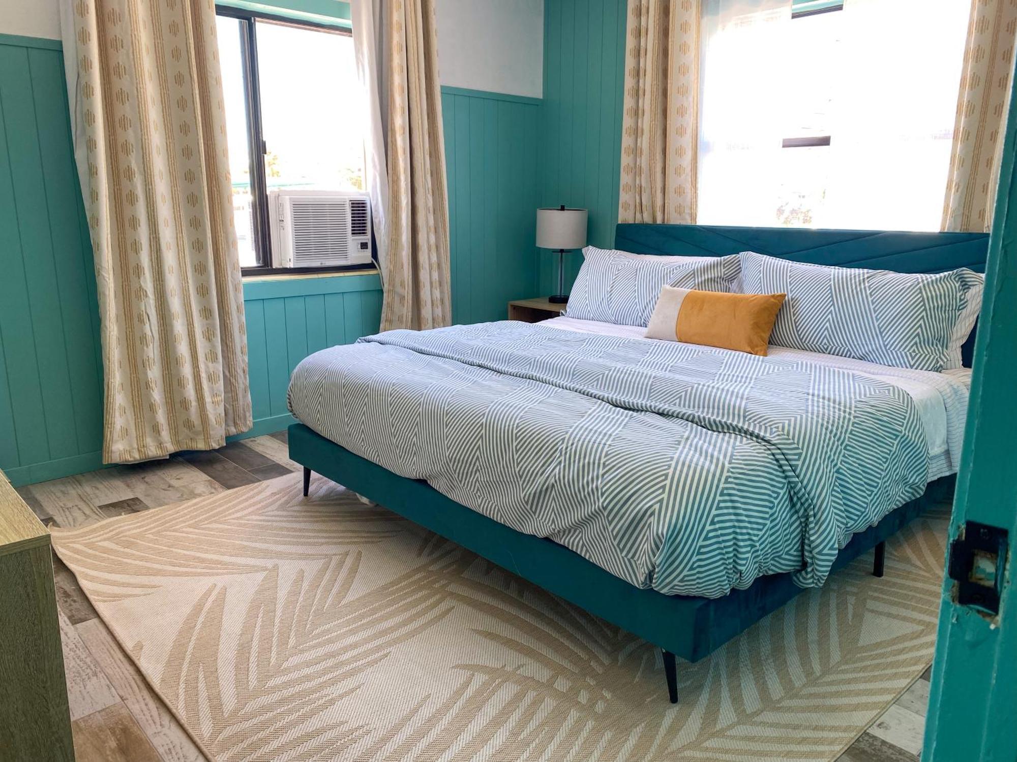 Oasis Palms Resort St. Pete Beach Bagian luar foto